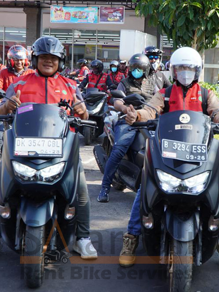 Safar Bali Rent Bike - Group Clients 10 Travel group exploring Bali together on scooters rented from Safar Bali Rent Bike for a hassle-free adventure.