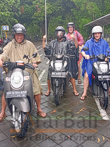 Safar Bali Rent Bike - Group Clients 2 Tourist group exploring Bali with scooters rented from Safar Bali Rent Bike.