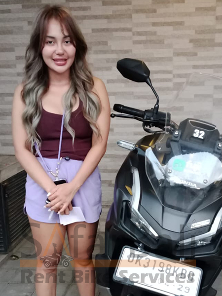 Safar Bali Rent Bike - Solo Clients 22 Solo tourist exploring Bali with a Safar Bali Rent Bike scooter hire.