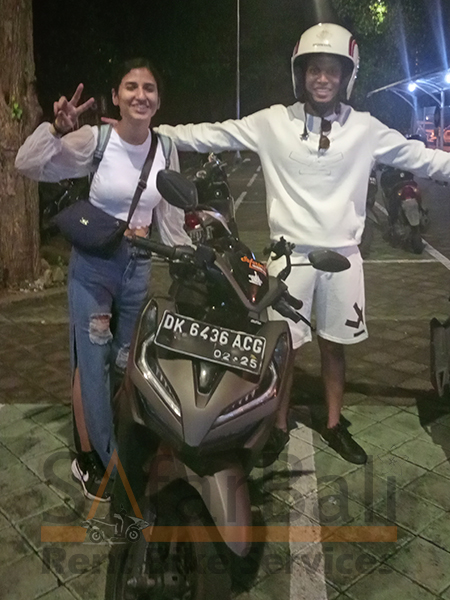 Safar Bali Rent Bike - Solo Clients 4 Single rider exploring Bali on a scooter hired from Safar Bali Rent Bike.
